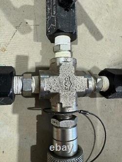 4 Way 10,000 PSI Hydraulic Manifold C/W 3 X Power Team 9575 Valves & 3 Mtrs Hose