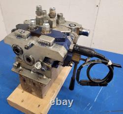 Hydraulic 2-Way 3 Body Control Valve Stack DB5195.800 VPL244-29A