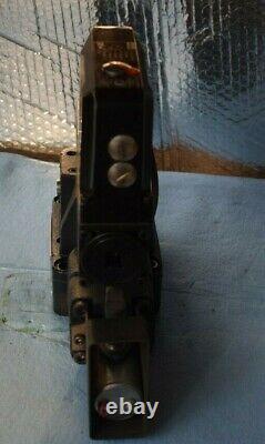 Hydraulic proportional directional control valve, Parker D41FP, DF1P, Used