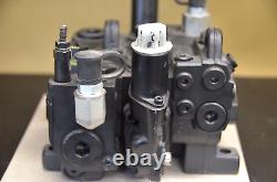 Parker Controls Hydraulic Directional Valve P70CF-01-US01-012B (OF-1)