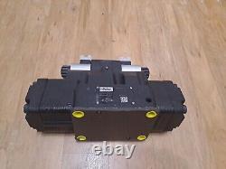 Parker Hydraulic D91VW001C3NJW91 Pilot Operated Directional Control Valve, 24Vdc