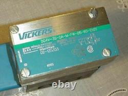 Vickers DG4V-3S-2A-M-FW-B5-EN21 Hydraulic Directional Control Valve 02-135355