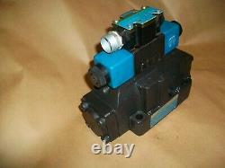 Vickers Hydraulic Directional Valve DG5S-8-2C-M-FTWL-B5-30 with DG4V-3S-6C-M-FTWL
